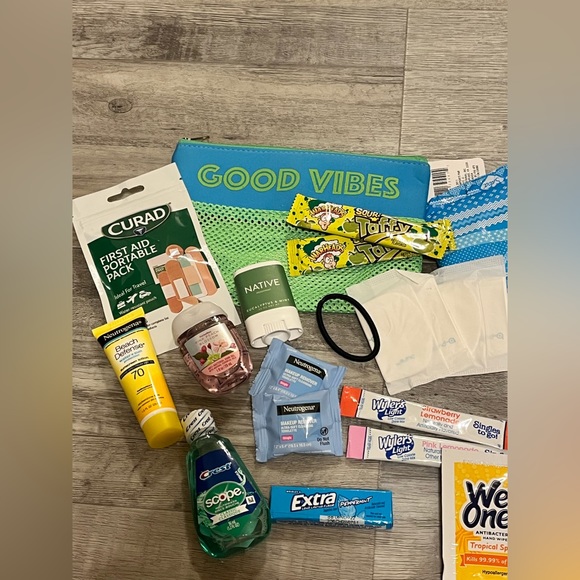 ‼️Emergency bags ‼️ Good Vibes - Picture 4 of 5